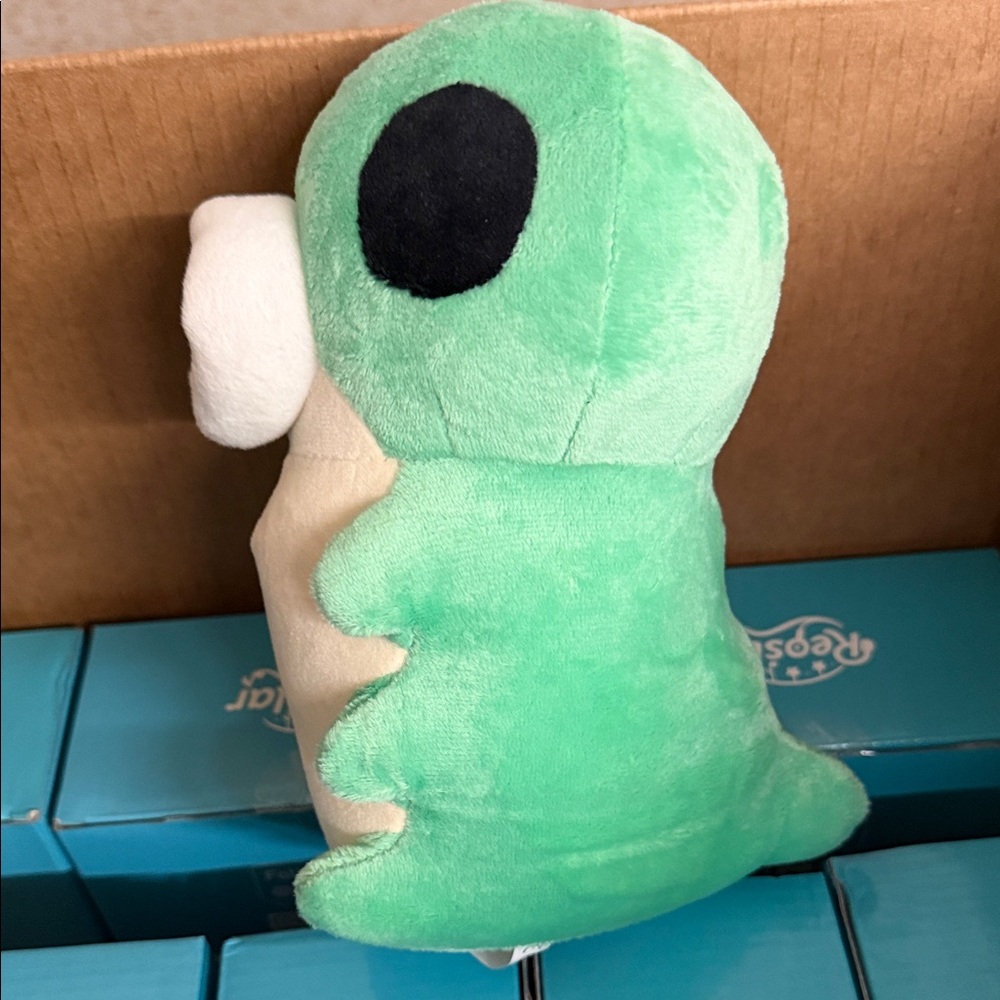 Hollow Knight Green Grub Plush Toy - Picture 5 of 5